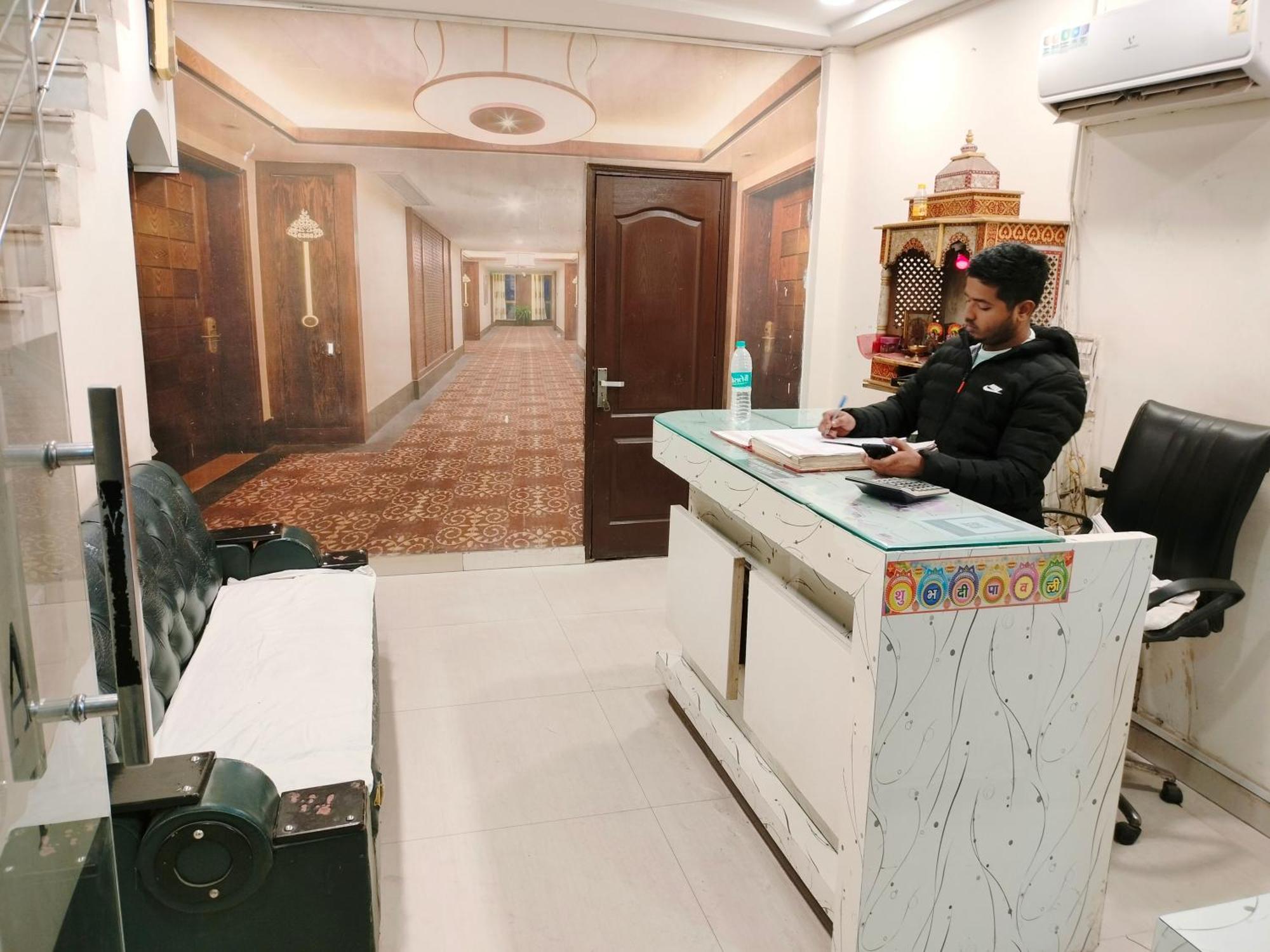 ניו דלהי Hotel Geetanjali Inn מראה חיצוני תמונה